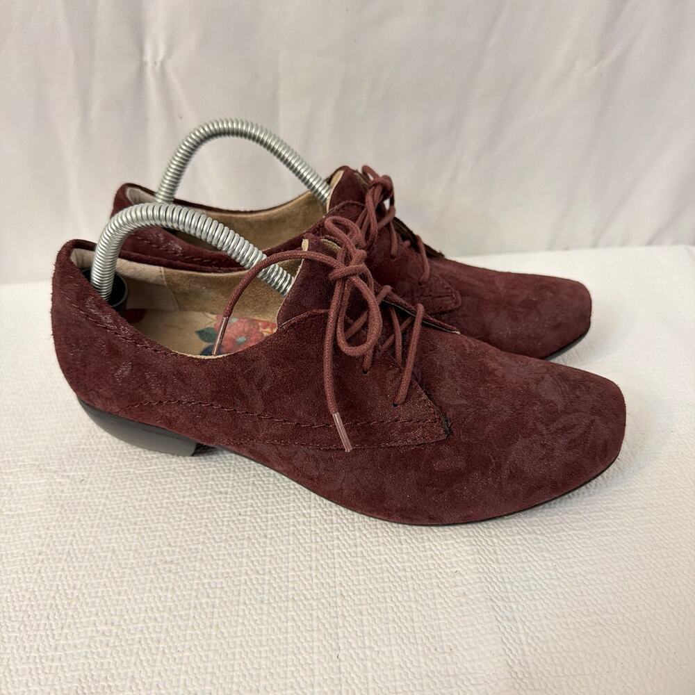 Taos Cobbler Burgundy Floral Suede Shoes Womens Size 7
